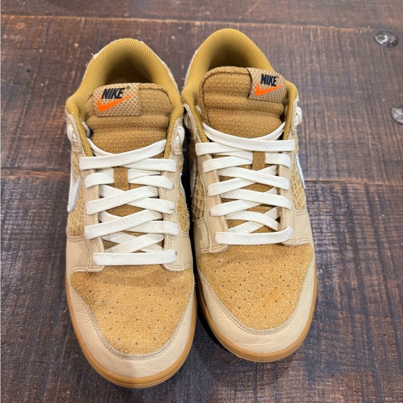 Nike dunk low. Sz 10 - Picture 2 of 6